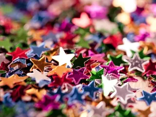 Desenhe o Novo Ano com as Mais Engraçadas e Vibrantes Cores